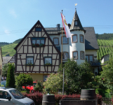 De voorkant, met uizicht op de Mosel (juli 2011)