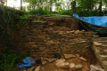 tuinmuur links van de trap (april 2012)